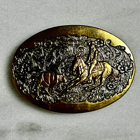 Award Design ~ Western/Cowboy/Bull ~ Gold & Silver Metal Tone ~ 24GP Belt Buckle - Picture 8 of 14